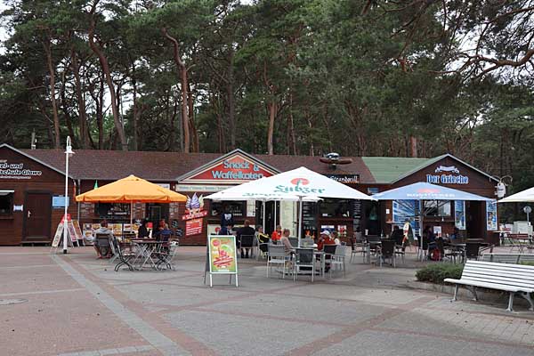 Imbisse an der Strandpromenade