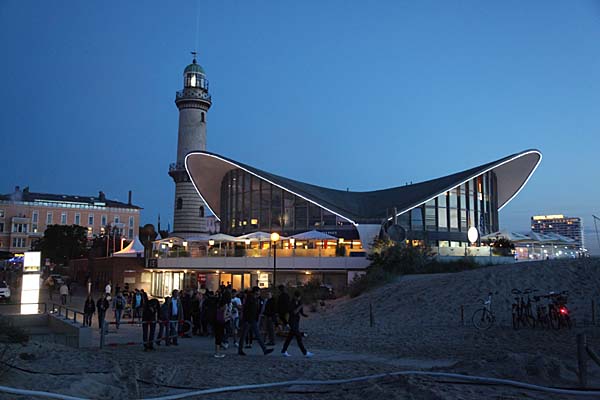 Abendstimmung am Teepott in Warnemünde