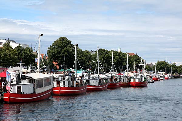 Fischkutter am Alten Strom Warnemünde