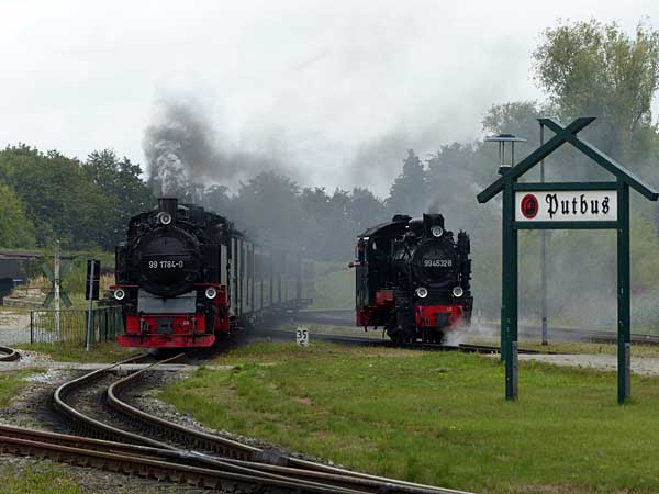 99 1784 in Putbus, 99 4632 wartet