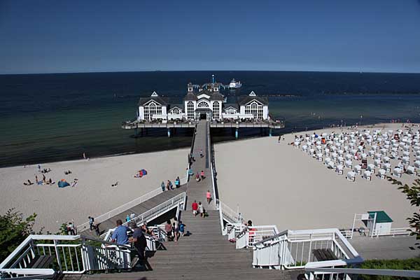 Seebrücke und Strand in Sellin