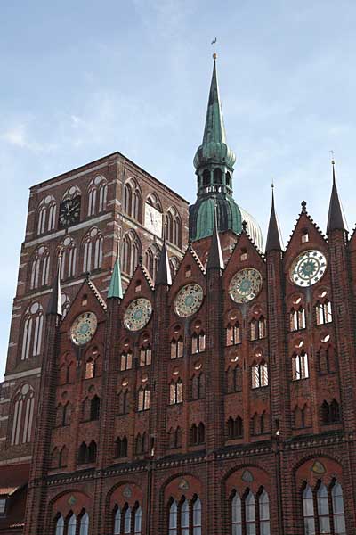 Stralsund - Rathaus und Nikolaikirche