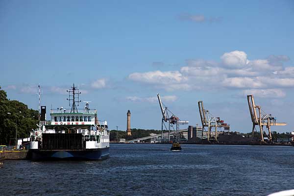 Swinemünde - Hafen und alter Leuchtturm