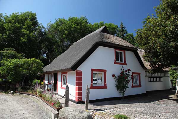 Reetgedecktes Haus in Vitt