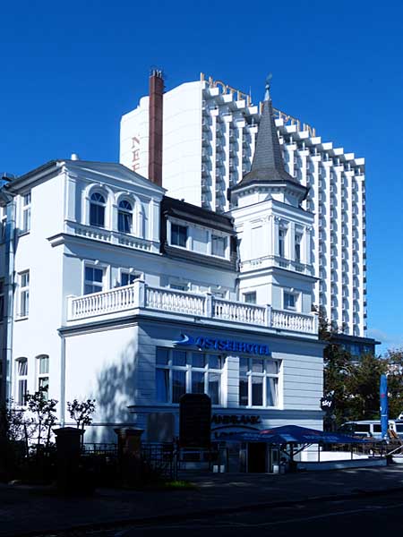 Gegensätze: Ostseehotel und Hotel Neptun